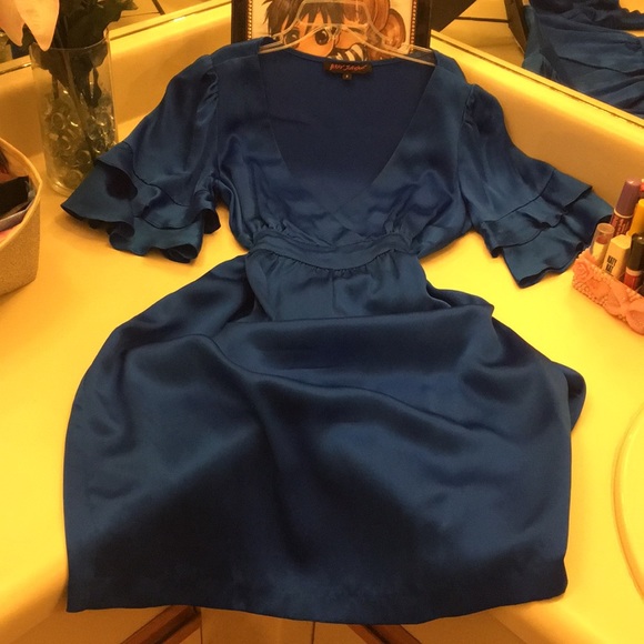 Betsey Johnson Dresses & Skirts - Betsey Johnson Royal Blue Silk lining